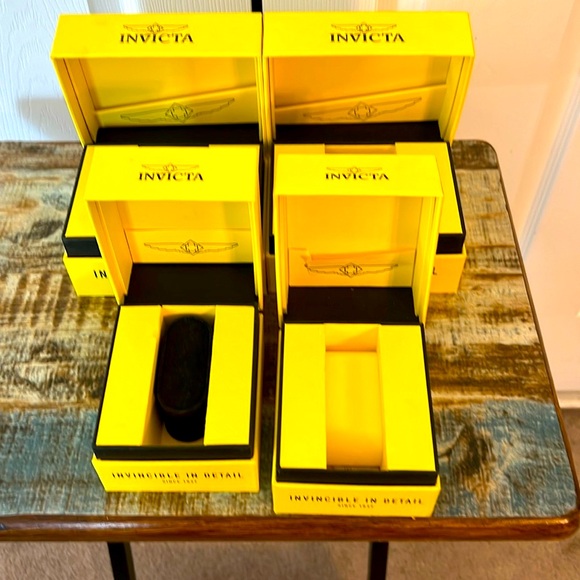Six cool Invicta watch cases - Picture 3 of 6